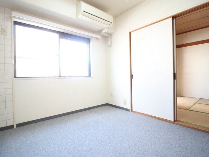 物件内観写真7　(居室)