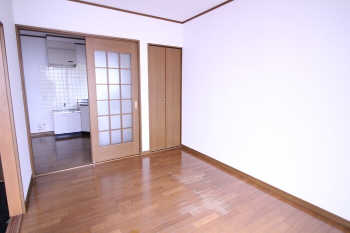 物件内観写真4　(居室)