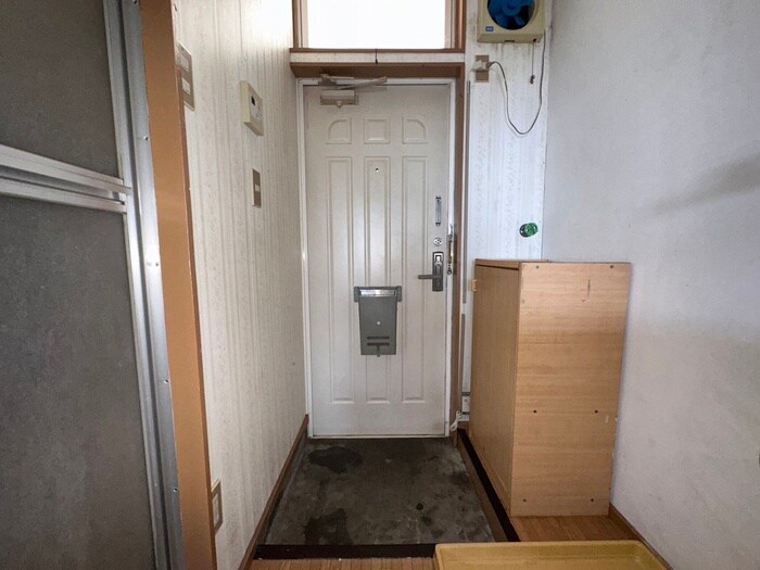 物件内観写真22　(玄関)