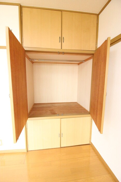 物件内観写真15　(収納)