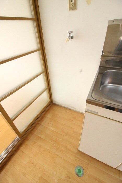 物件内観写真18　(洗濯機置場)