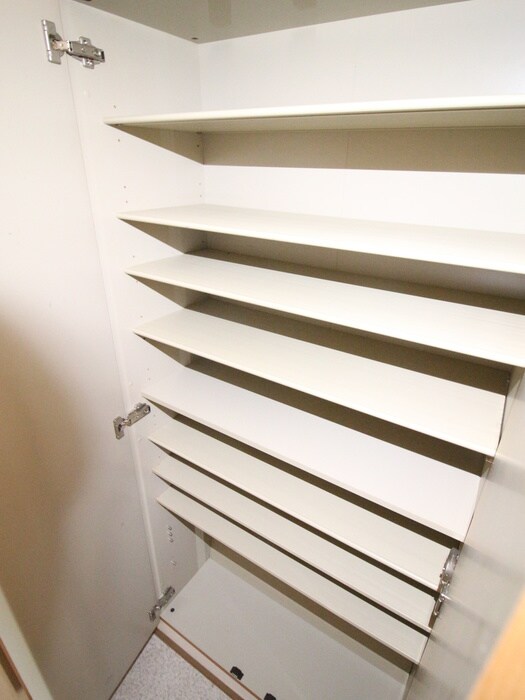 物件内観写真15　(靴箱)