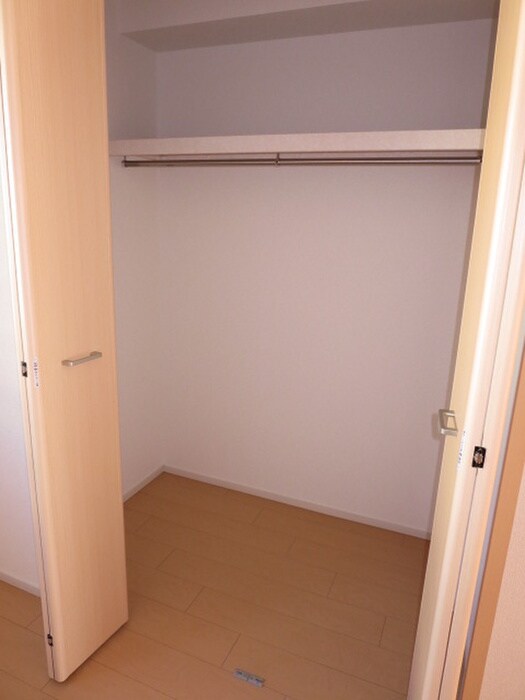 物件内観写真15　(収納)