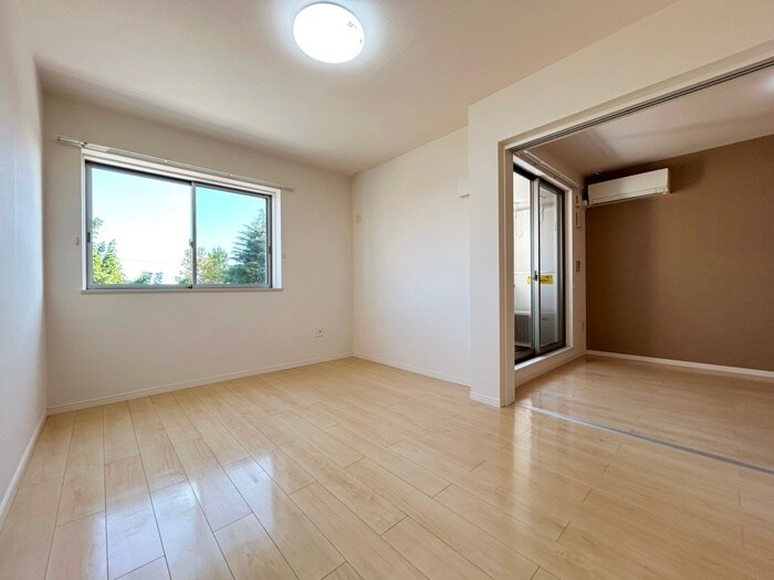 物件内観写真8　(居室)