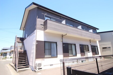 ロイヤルメゾンC外観写真