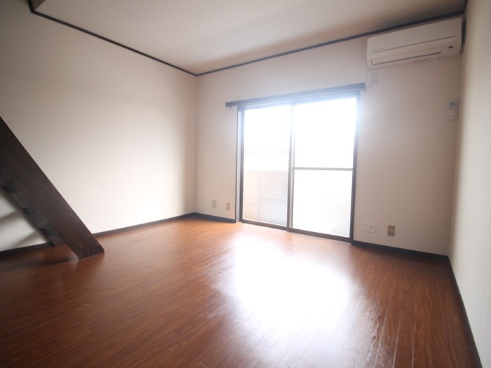 物件内観写真10　(居室)