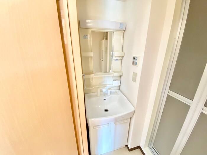 物件内観写真12　(洗面)