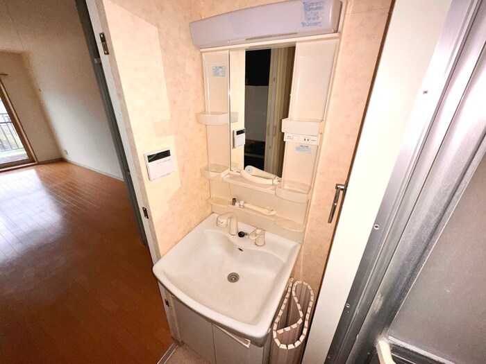 物件内観写真15　(洗面)