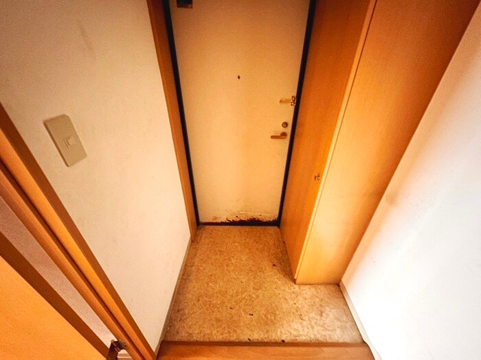 物件内観写真18　(玄関)