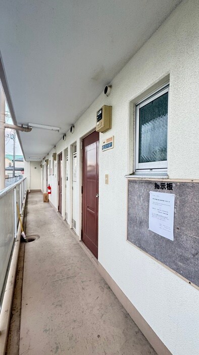 物件外観写真6　(エントランス部分)