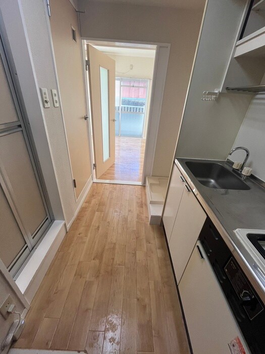 物件内観写真14　(廊下)