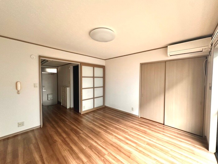 物件内観写真8　(居室)