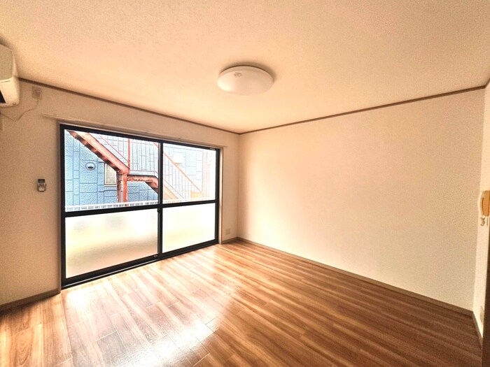 物件内観写真10　(居室)