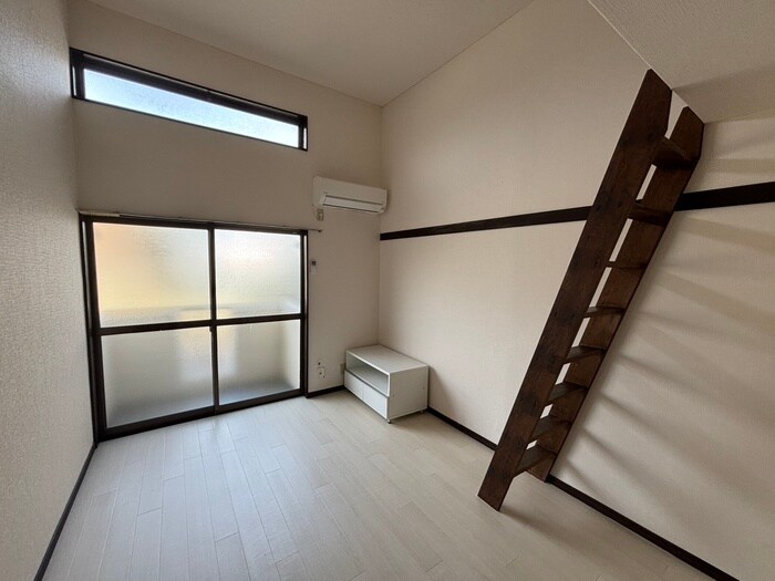 物件内観写真9　(居室)