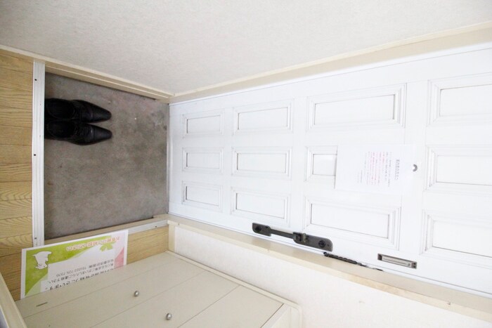 物件内観写真15　(玄関)