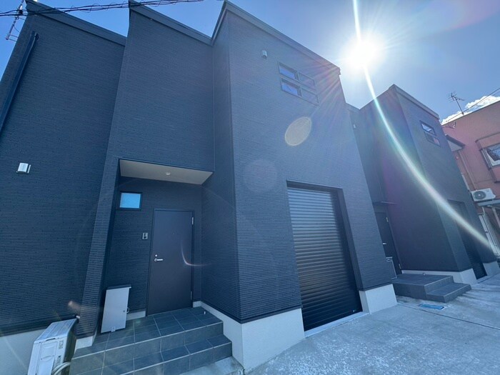 物件外観写真1　(外観写真)