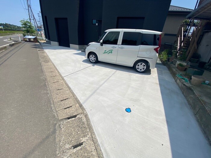 物件外観写真5　(エントランス部分)