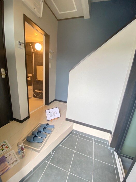 物件内観写真10　(玄関)