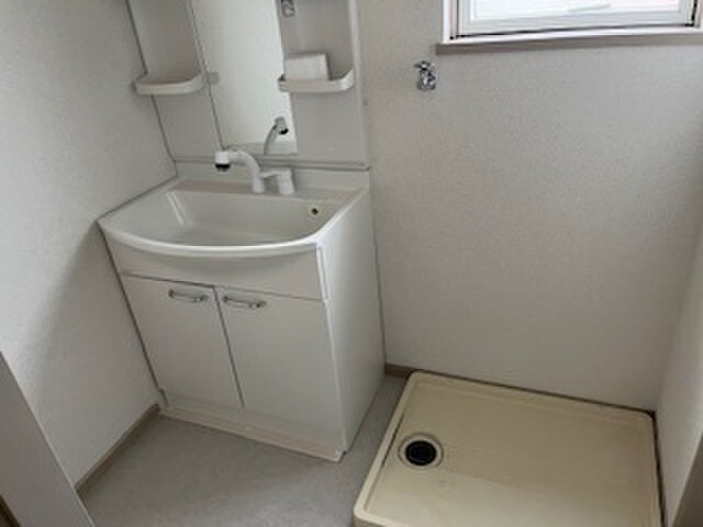 物件内観写真9　(洗濯機置場)