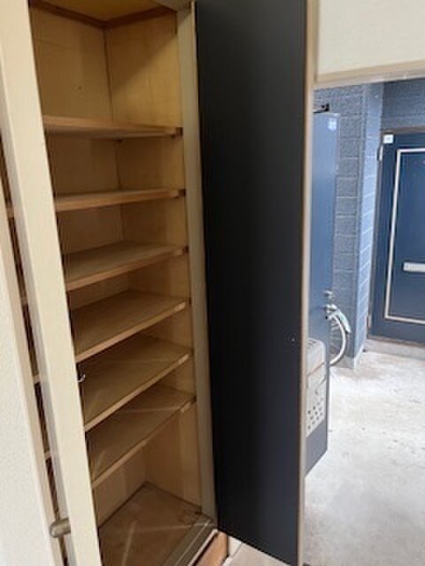 物件内観写真11　(靴箱)