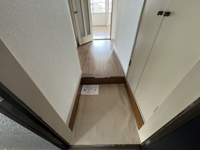 物件内観写真13　(廊下)