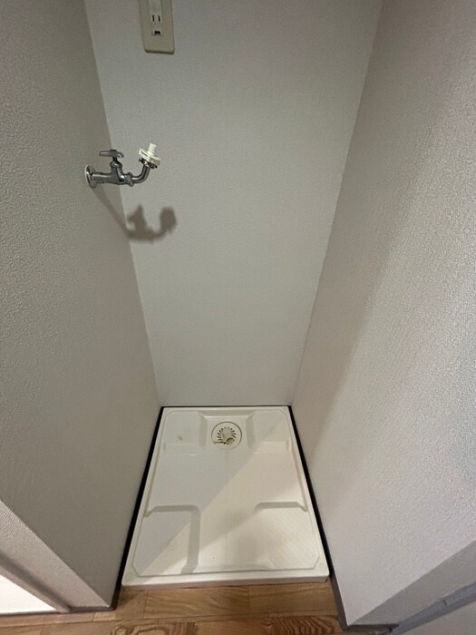 物件内観写真22　(洗濯機置場)