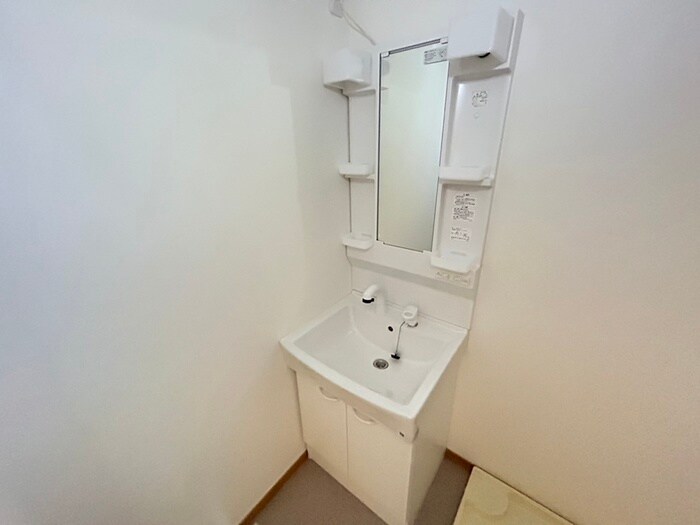 物件内観写真12　(洗面)