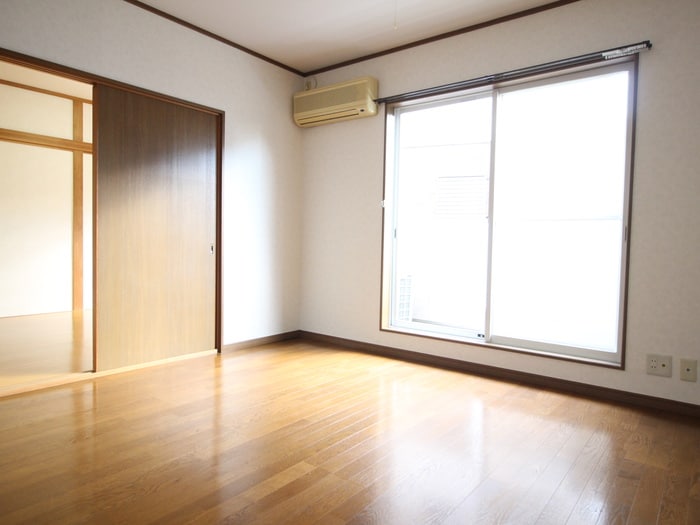 物件内観写真10　(居室)