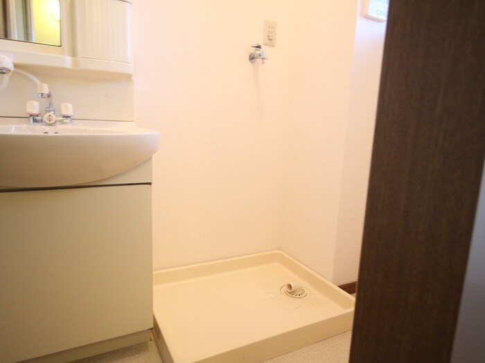 物件内観写真19　(洗濯機置場)