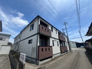 フローラルコートB棟外観写真
