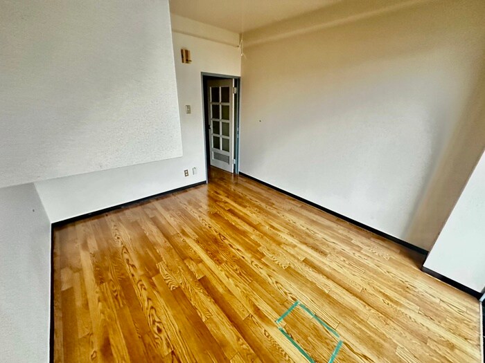 物件内観写真4　(居室)