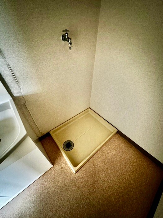 物件内観写真12　(洗濯機置場)