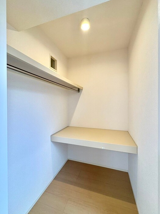 物件内観写真7　(収納)