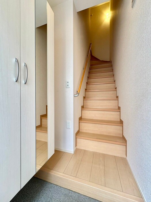 物件内観写真14　(廊下)