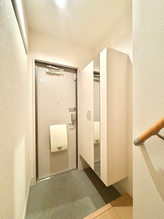 物件内観写真15　(玄関)