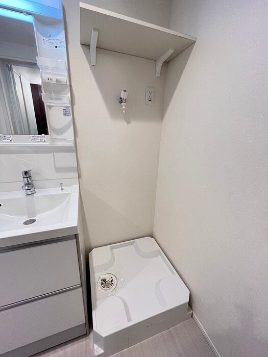 物件内観写真7　(洗濯機置場)