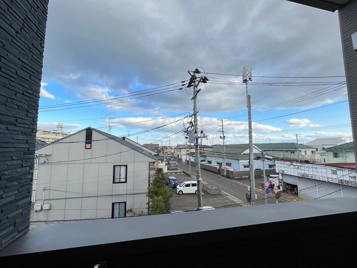 物件内観写真16　(室内からの展望)