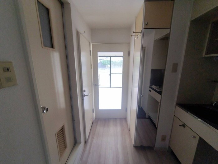 物件内観写真18　(廊下)