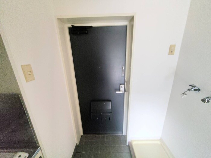 物件内観写真20　(玄関)