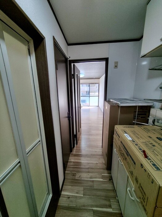 物件内観写真14　(廊下)