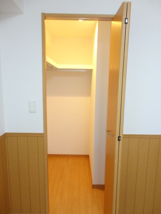 物件内観写真13　(収納)