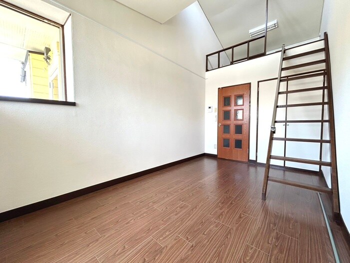 物件内観写真7　(居室)