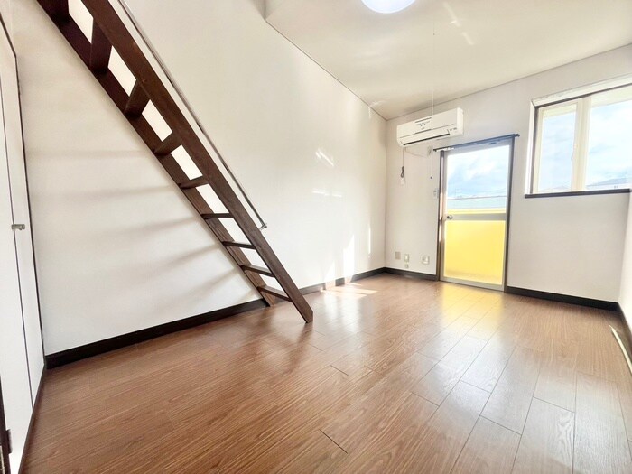 物件内観写真8　(居室)