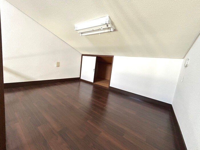 物件内観写真9　(ロフト)