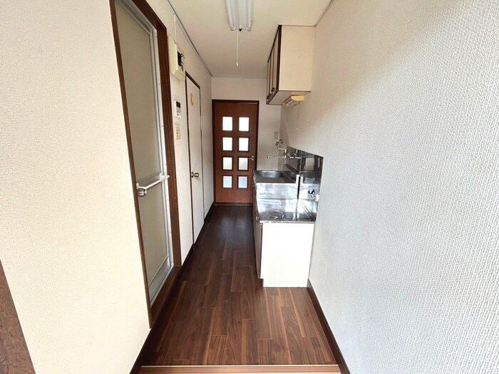 物件内観写真16　(廊下)