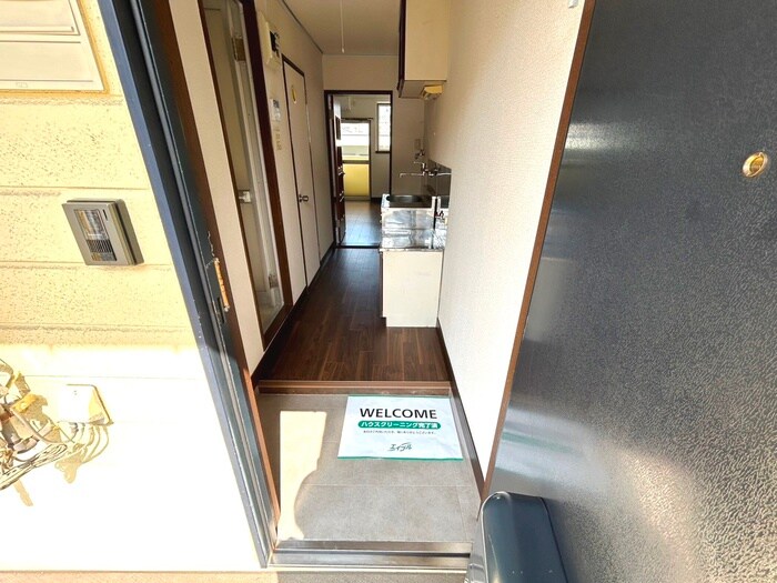 物件内観写真17　(玄関)