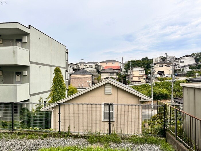 物件内観写真22　(室内からの展望)