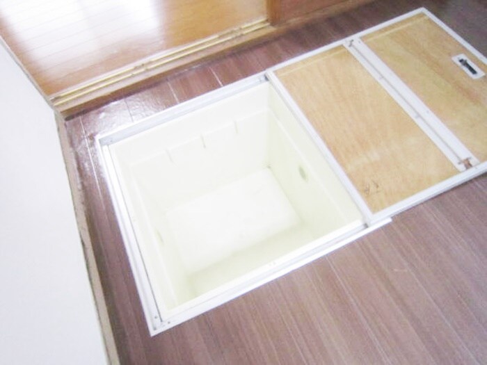 物件内観写真12　(収納)