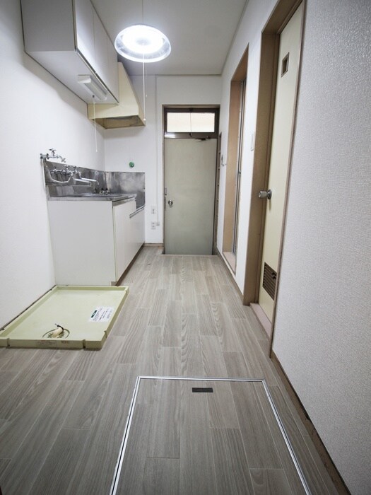 物件内観写真19　(廊下)