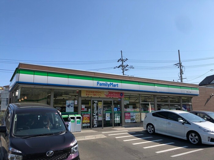 ファミリーマート 東勝山二丁目店